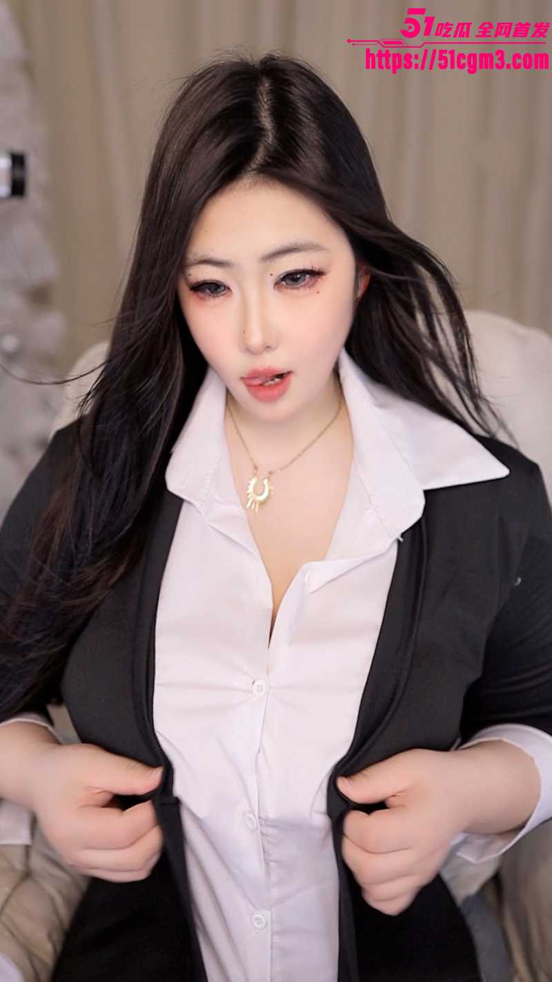 巨乳御姐主播 阿鑫 定制版福利合集 2