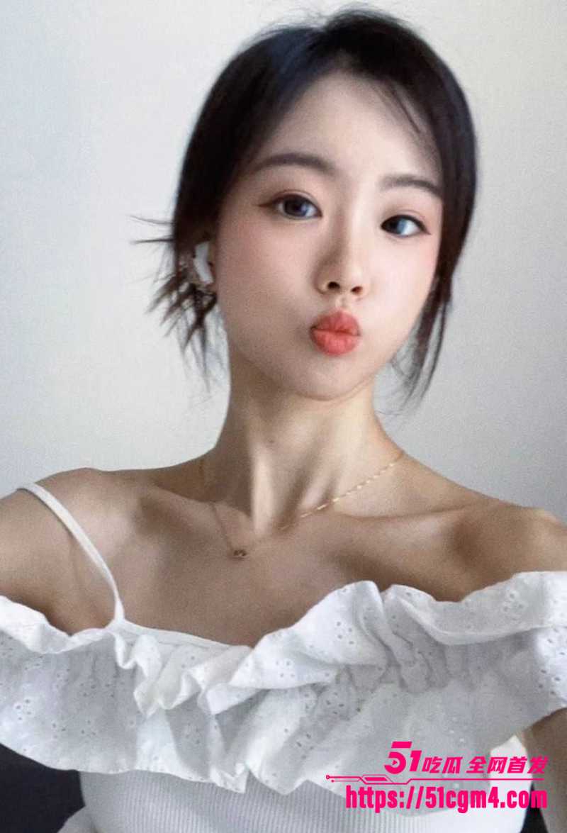 极品高颜值肥臀小美女不雅视频曝光 3 拷贝