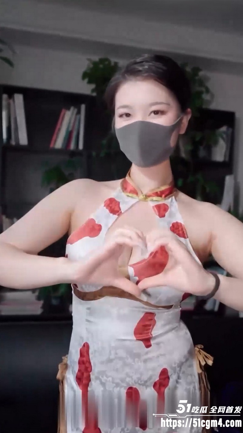 极品反差御姐 NINA妈妈 COS女帝吊带肉丝自慰 道具猛捅嫩穴淫语连珠 高潮喷水如潮失控！