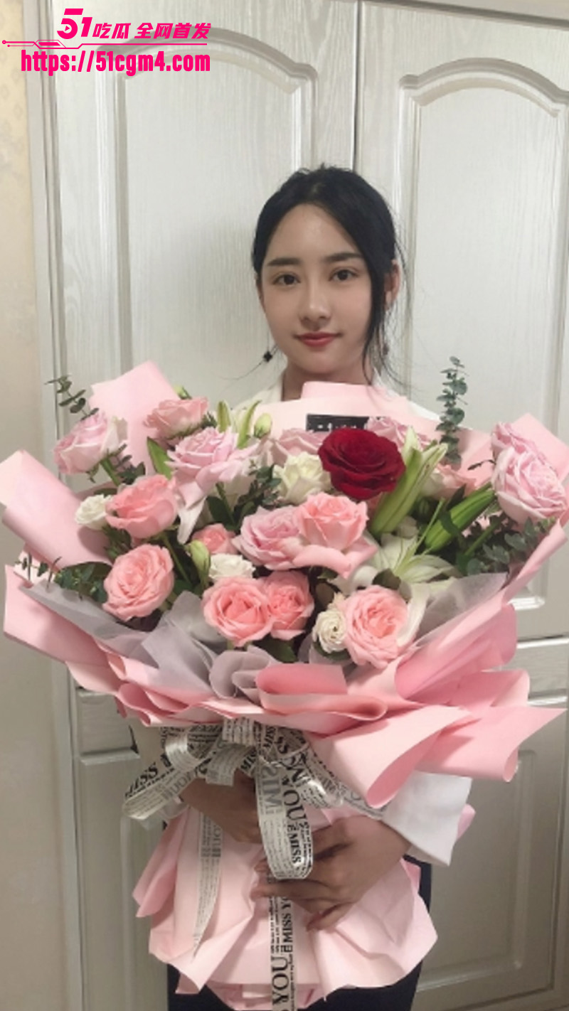 网盘泄密 抖音网红情侣2年爱情故事曝光 女主难哄爱打架 男友被罚赔偿2万 甜蜜日常秒变修罗场！
