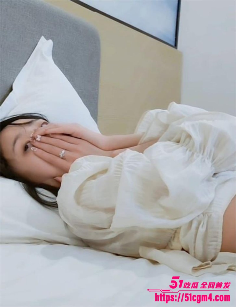 河北燕山大学女学生 张洛汐 性爱私拍 4