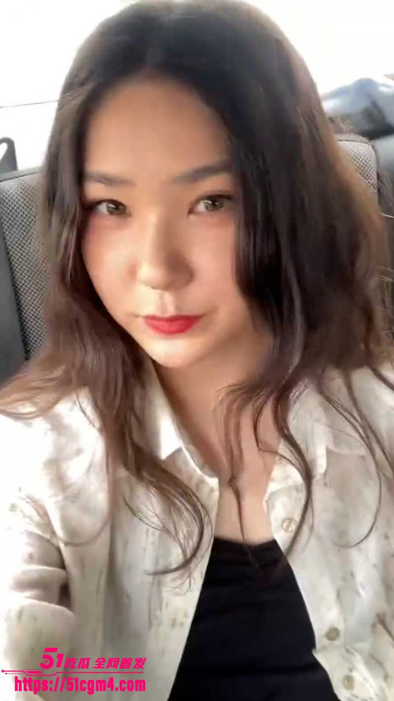 超淫小骚货 李蓉容 与男友户外激战 车内兴奋露奶扣穴 丛林野战后入爆操高潮遭浓精内射！