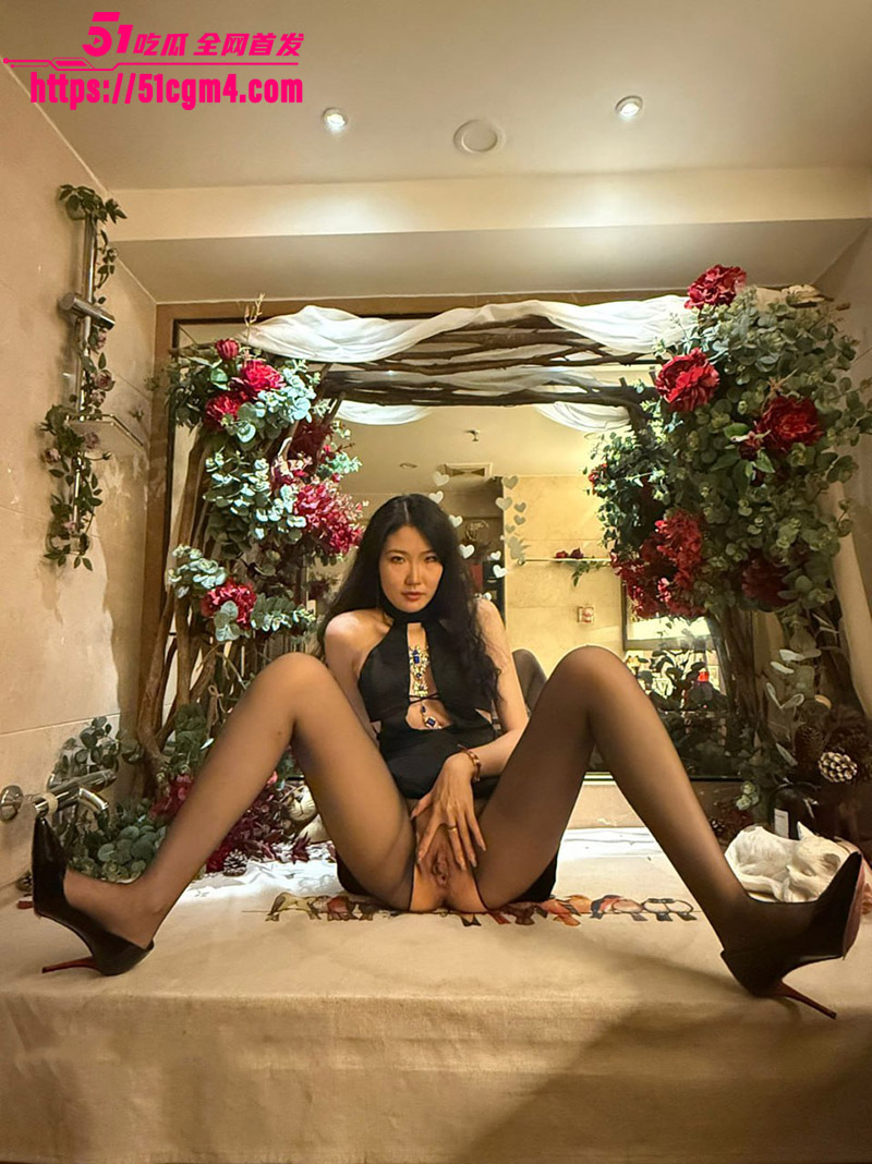 资产A9离异美少妇重金包养大鸡巴健身小狼狗 性欲爆棚一见巨根就发骚浪叫 豪宅里狂操高潮不断！