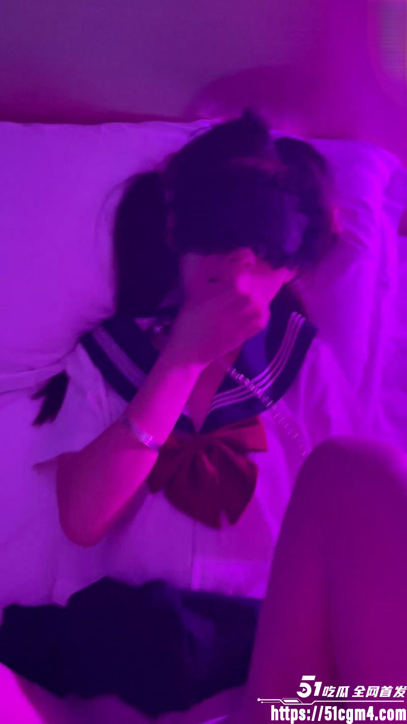 极品反差婊性爱合集流出 8