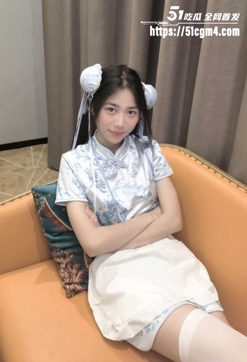 完美身材女神级萝莉少女福利姬高清特写流出2拷贝