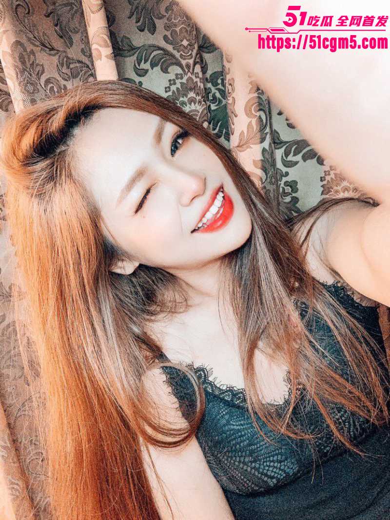 骚货人妻 被调教自拍视频泄密 扣逼揉奶自慰全记录 贤妻良母外表下藏着一颗抖M的心