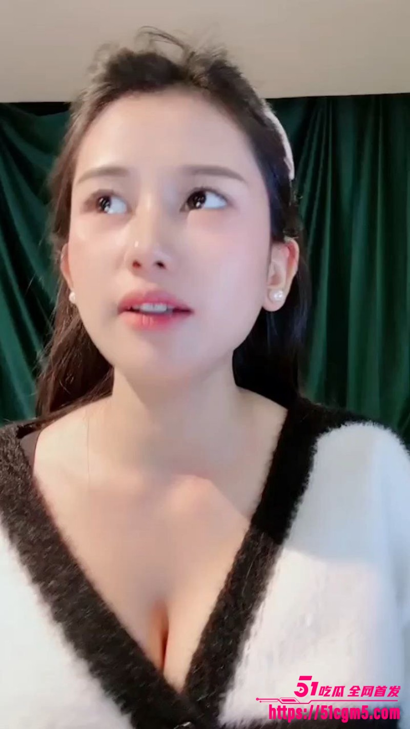 国产极品御姐 奶糖啵啵 直播录屏 白虎酥胸丝滑娇躯疯狂扭动 骑乘假屌自慰淫水狂喷不停