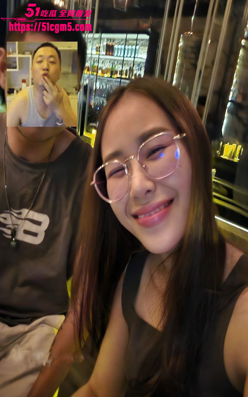 情侣私拍泄密 网红脸性瘾母狗 疯狂吞吐粗鸡巴 淫水狂流撅臀求操 嫩穴被狂捅到腿软！