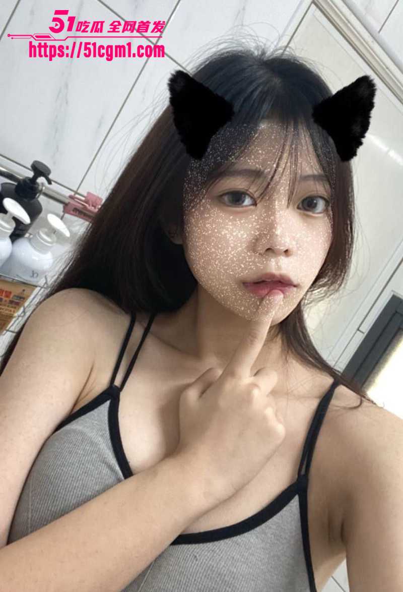 超可爱大一新生露脸自慰视频曝光 3 拷贝