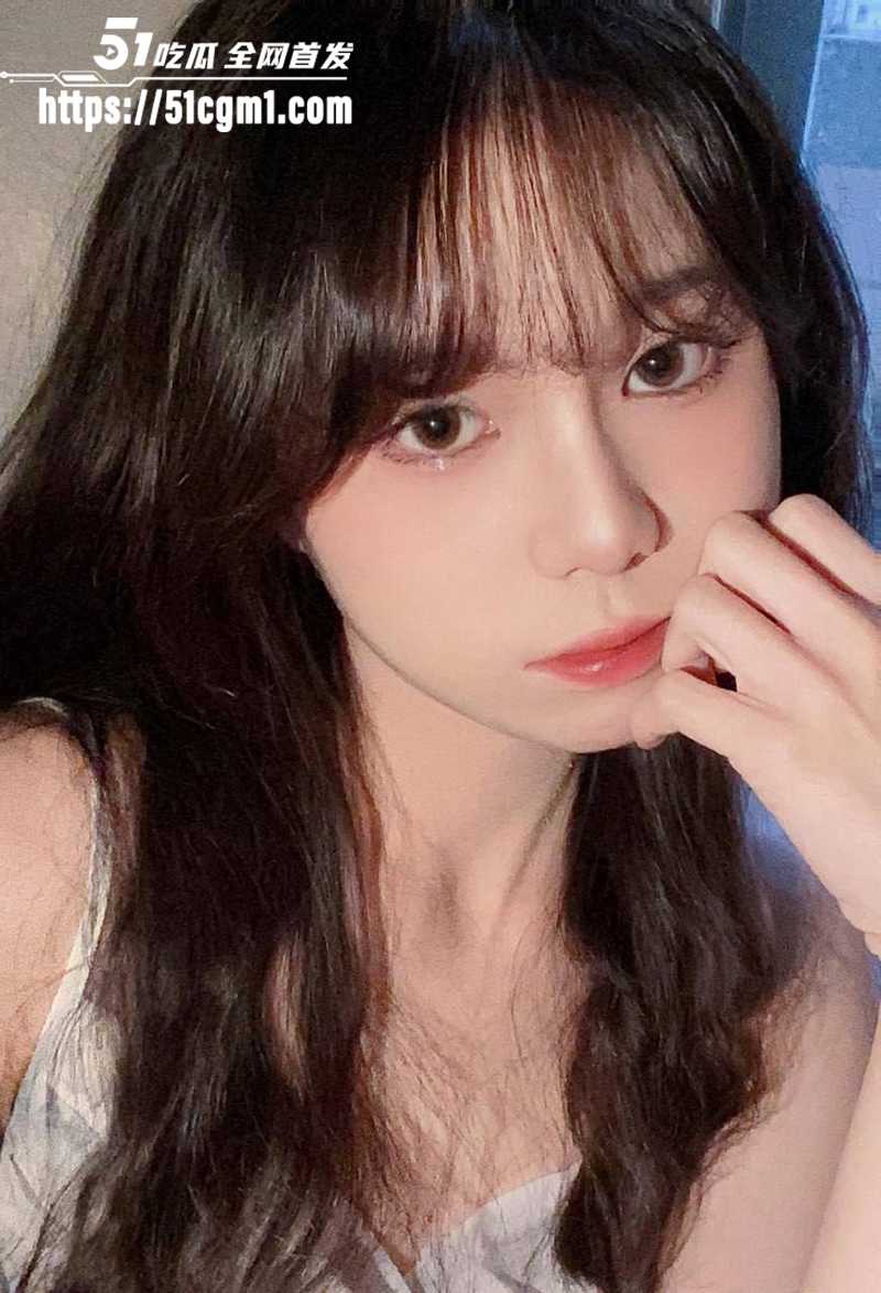 清纯校园女神 陈星妍 情侣私拍泄密 无辜小脸舔棒销魂 玩打桩插穴浪叫失神 嫩妹变浪女撩人犯罪！