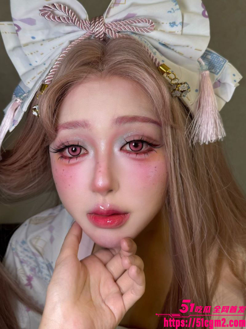 广东小美女 刘悦萱 人前清纯女神 人后被干爹调教成淫荡母狗 捆绑扇臀扇脚 口交爆操视频流出！
