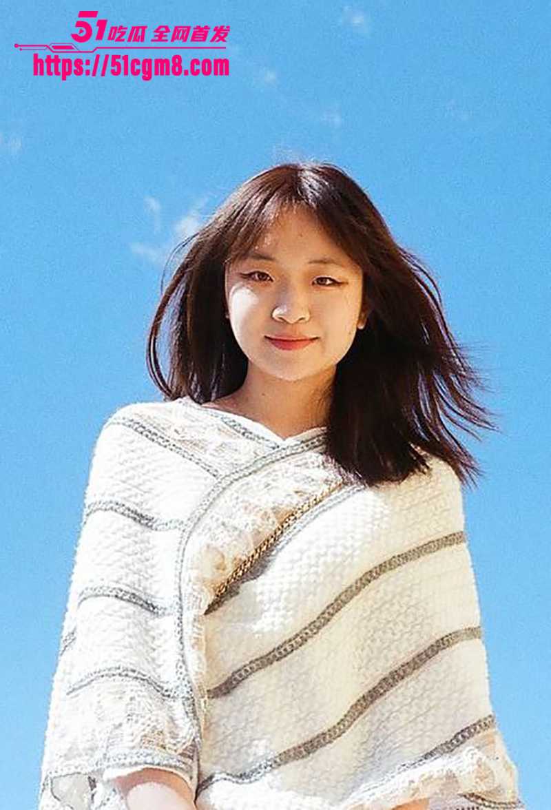北京清纯学生妹不雅视频曝光 苗条小妖精床上超淫 被金主扛腿爆操 满脸销魂表情 翻眼高潮诱人无比！