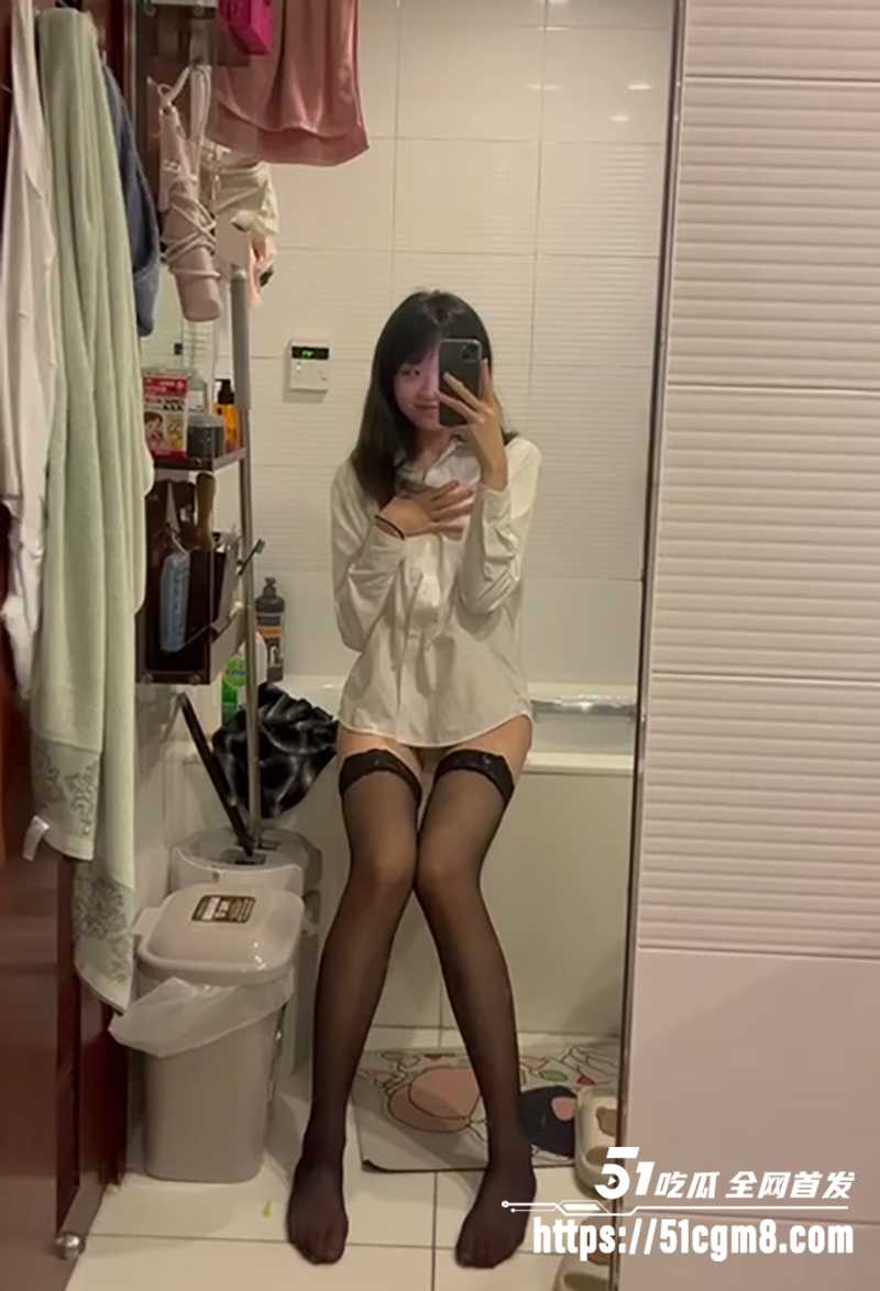 北京清纯学生妹 和金主不雅视频曝光 7 拷贝
