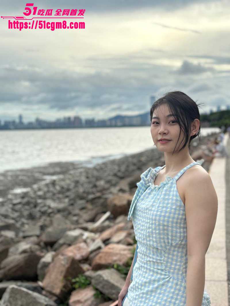 广东淫荡人妻 性爱私拍 母狗开发全程露脸实录 口舌服侍肉棒 多体位激情交欢 彻底驯服为骚浪母畜生！