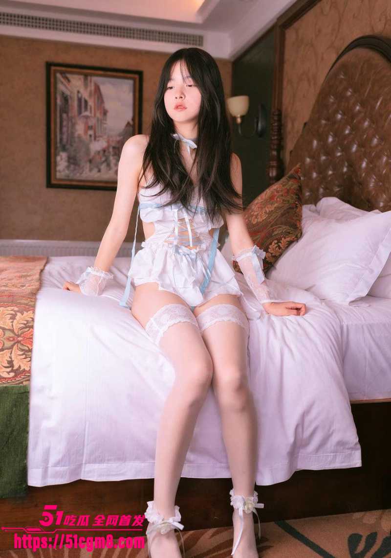 私房摄影师 皮囊之下 约拍06年大二嫩妹  2