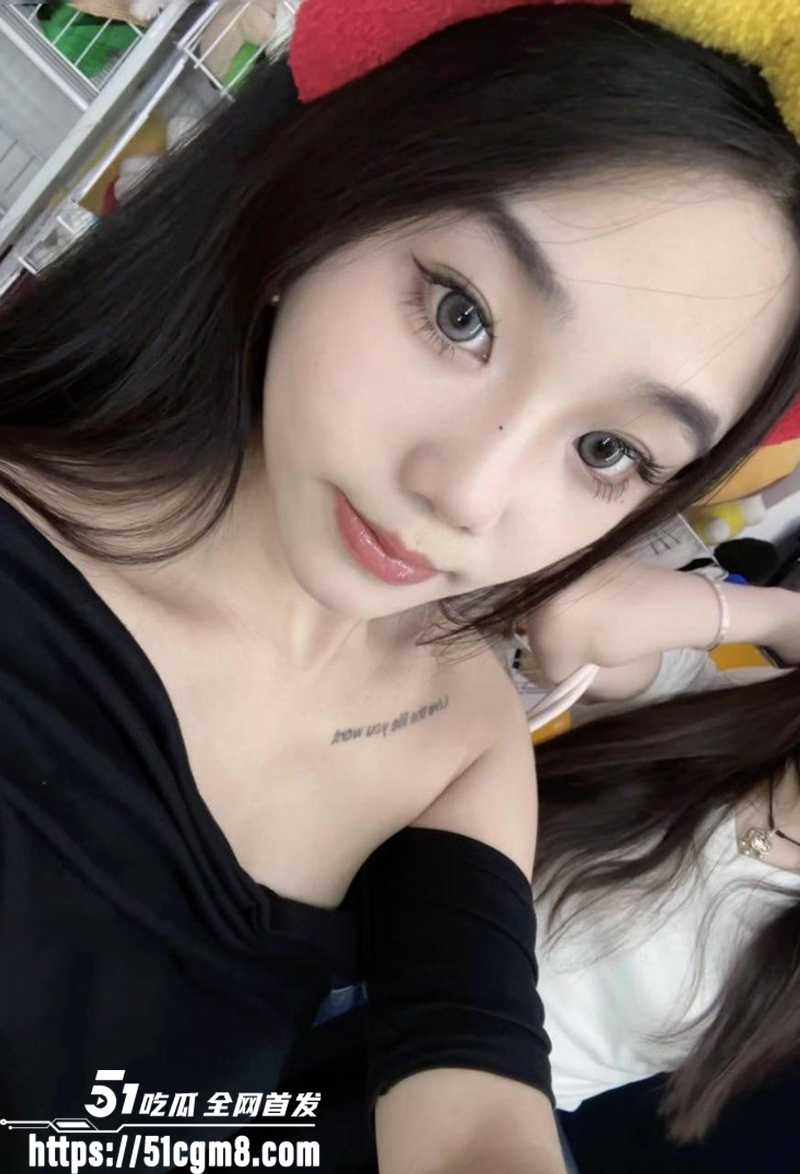 重庆气质美女 杨婉淇 不雅视频 玩起约炮露脸含屌小嘴塞满 开档诱惑挑逗被无套爆操！