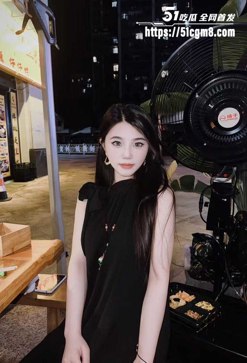 重庆高颜值反差婊杨婉淇不雅视频流出2拷贝