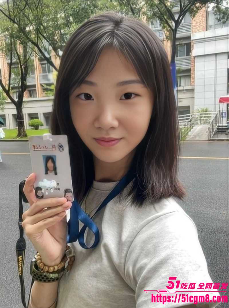 广东学生妹包佳音裸贷视频02