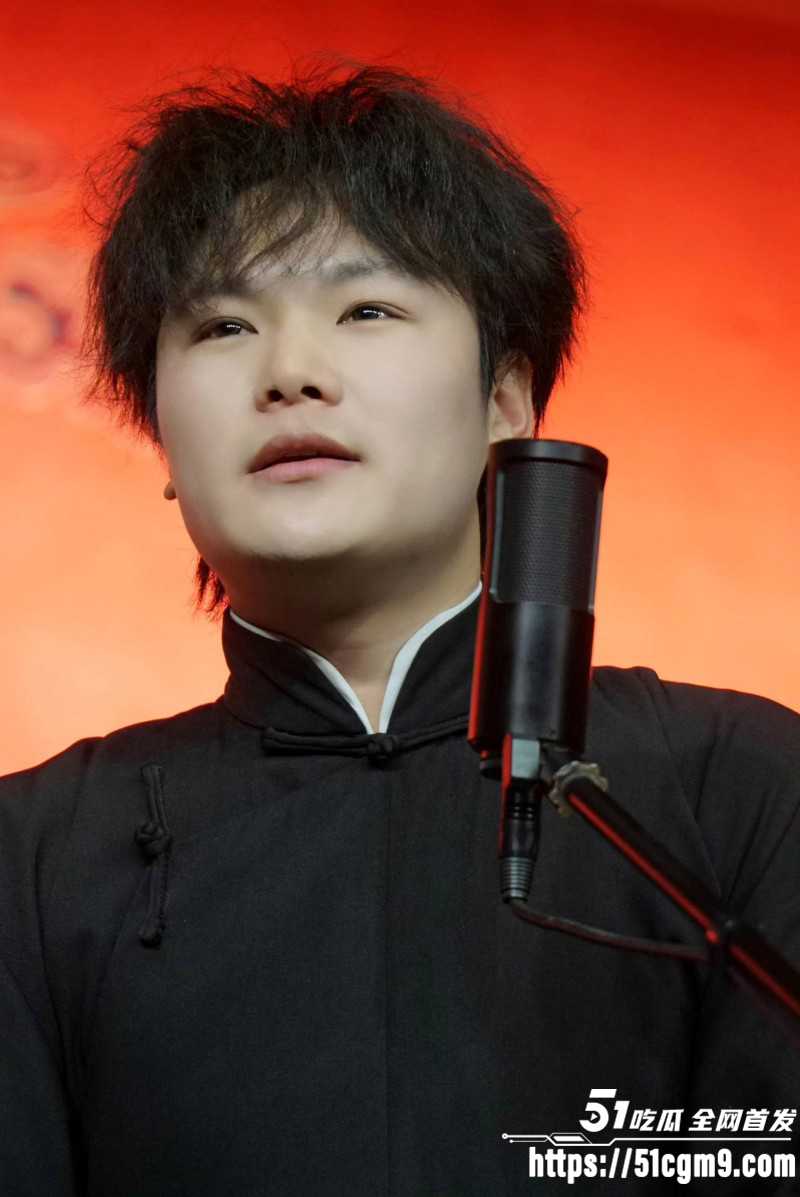 梅九亮被前女友曝光出轨操粉03