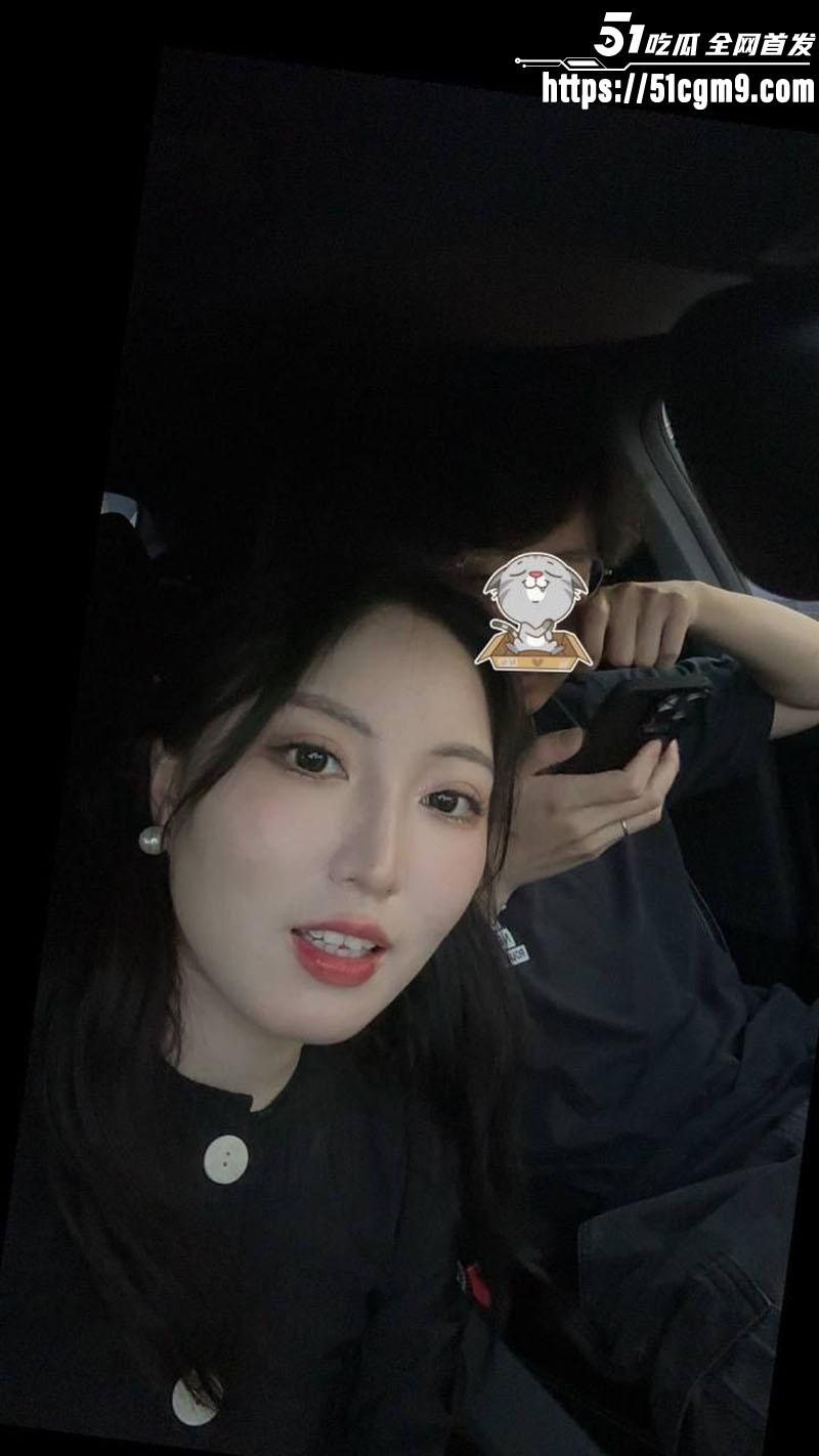姨妈感气质韵味美少妇不雅私拍 白皙大奶乳头挤乳汁 小穴水多到泛滥 轻微抵抗欲擒故纵 玩开后彻底变性瘾母狗！