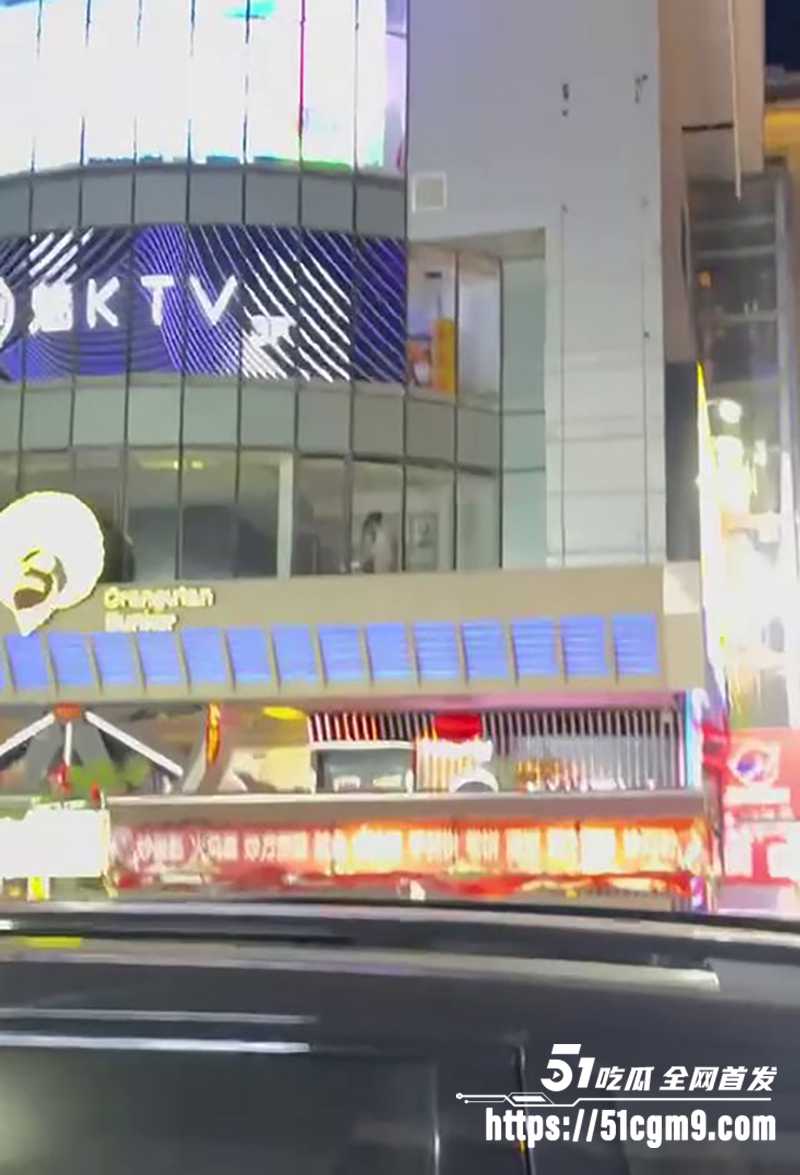 高颜值小情侣大楼激情缠绵被偷拍 2 拷贝