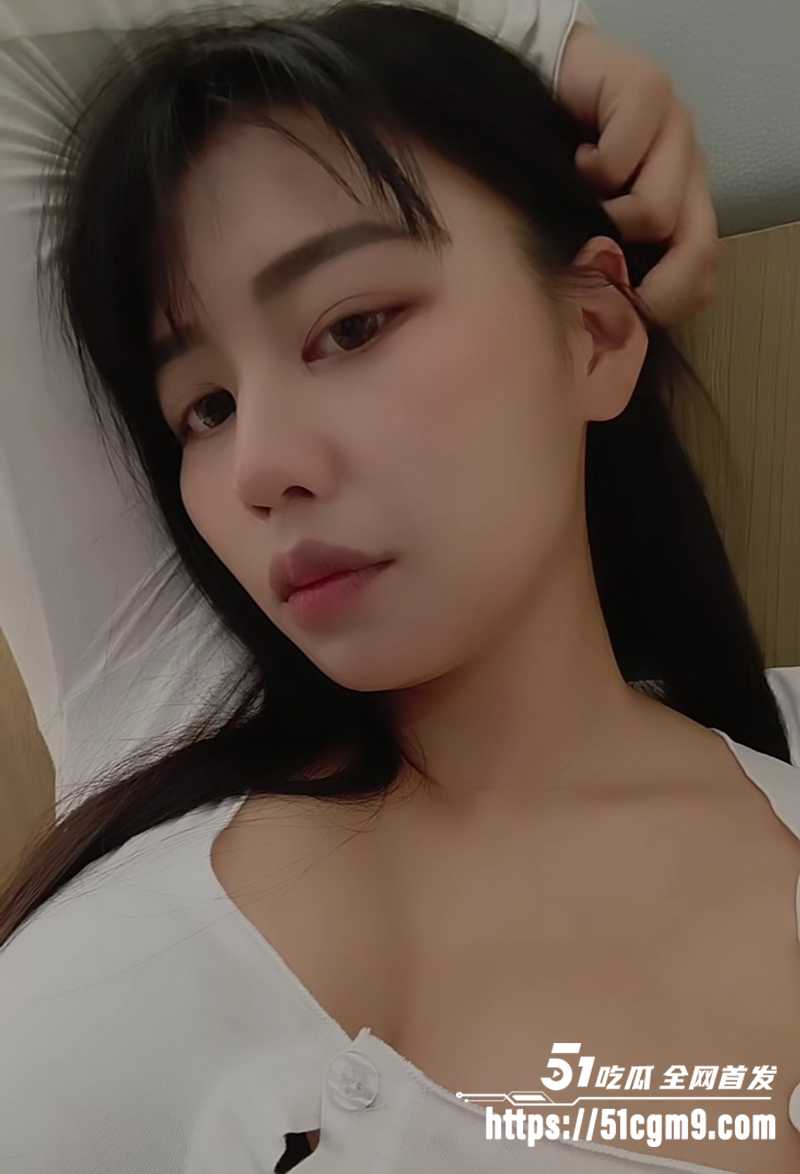 极品高颜值巨乳美女3P视频流出 2 拷贝