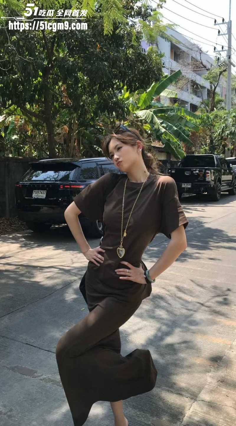 小红书浙江女留学生倒贴英国男09