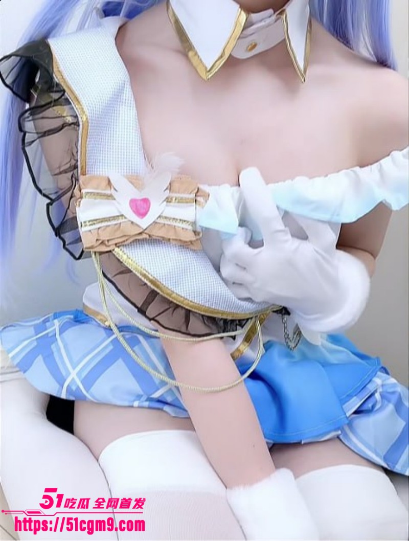 推特网红 aliceholic13 铃木羽那cosplay制服诱惑 白丝少女呻吟娇喘玩弄阳具 手足并用全程骚到爆炸