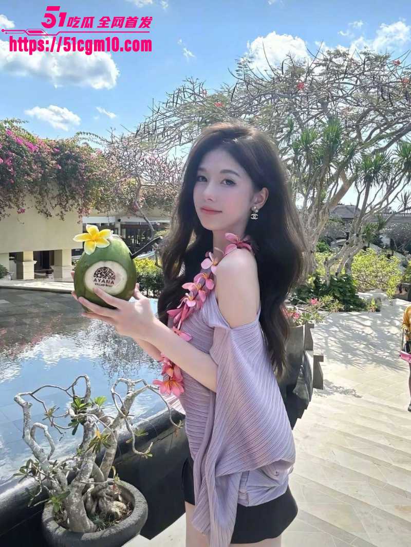 推特约炮大神 凉白开 爆操黑丝长腿女大 酒店多姿势狂干 双机位全程记录 活脱脱一部AV征服现场！