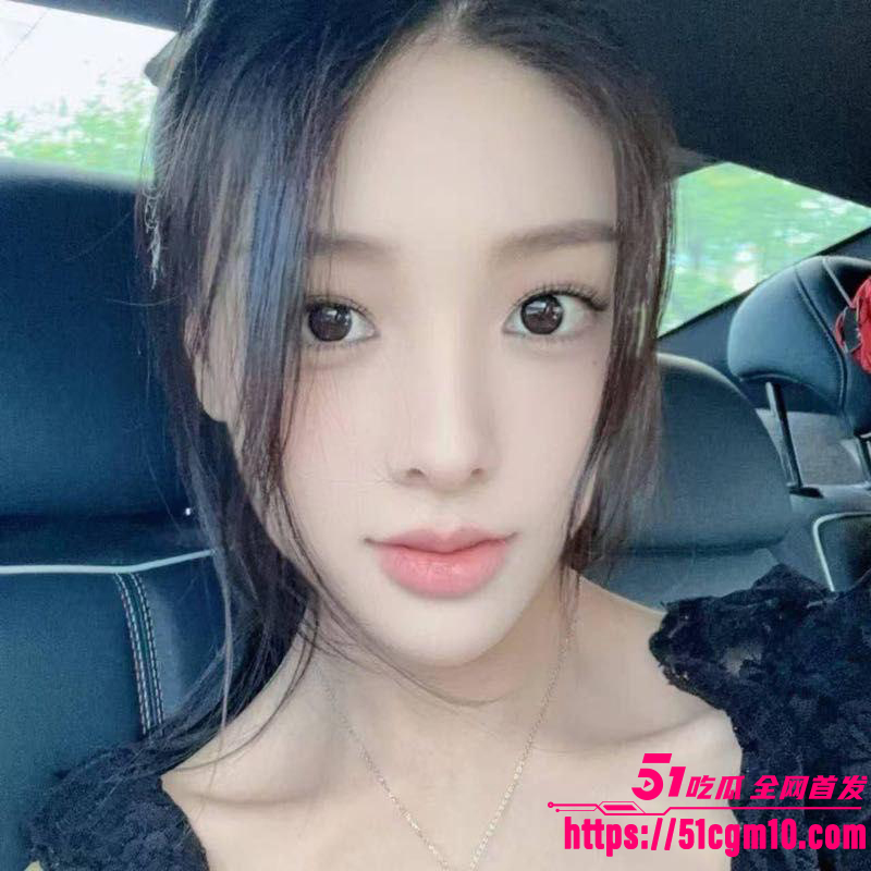 抖音网红少女 自拍视频泄密 粉嫩奶头亭亭玉立 各种道具齐上阵狂轰骚穴 高潮尿液混合淫水喷涌！