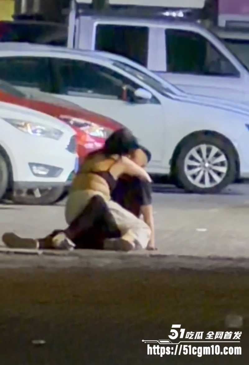 醉酒男女大街脱衣不雅视频流出 5 拷贝