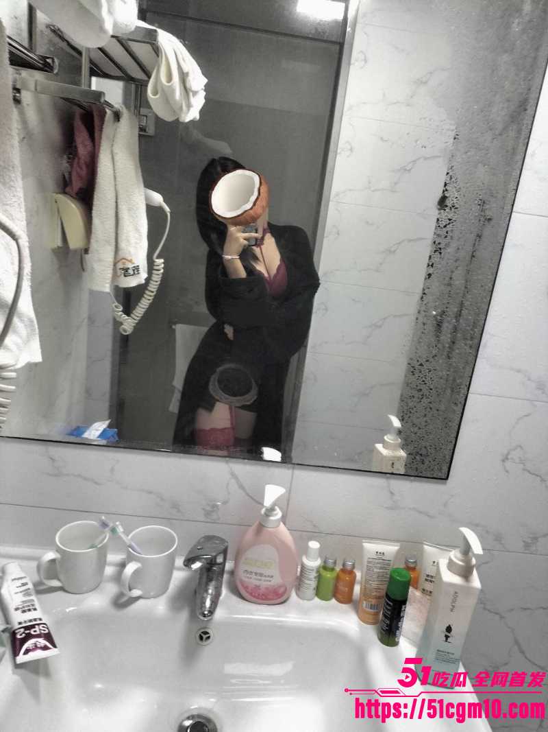 精厕卖逼妓女 肖博美 绿帽老公陪玩3P  2