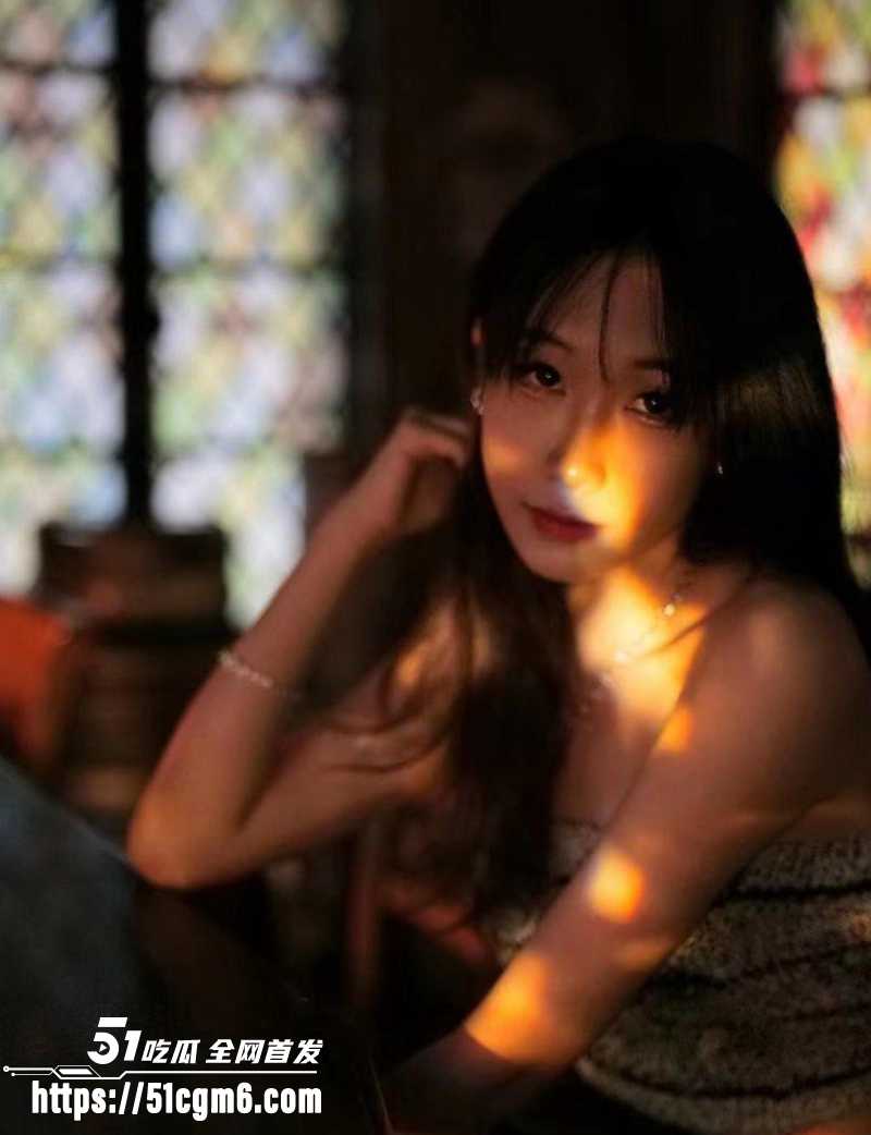 河北传媒学院校花 被导演潜规则曝光 酒店口交做爱 为了网剧配角名额 献祭肉体沦为聚集盆!