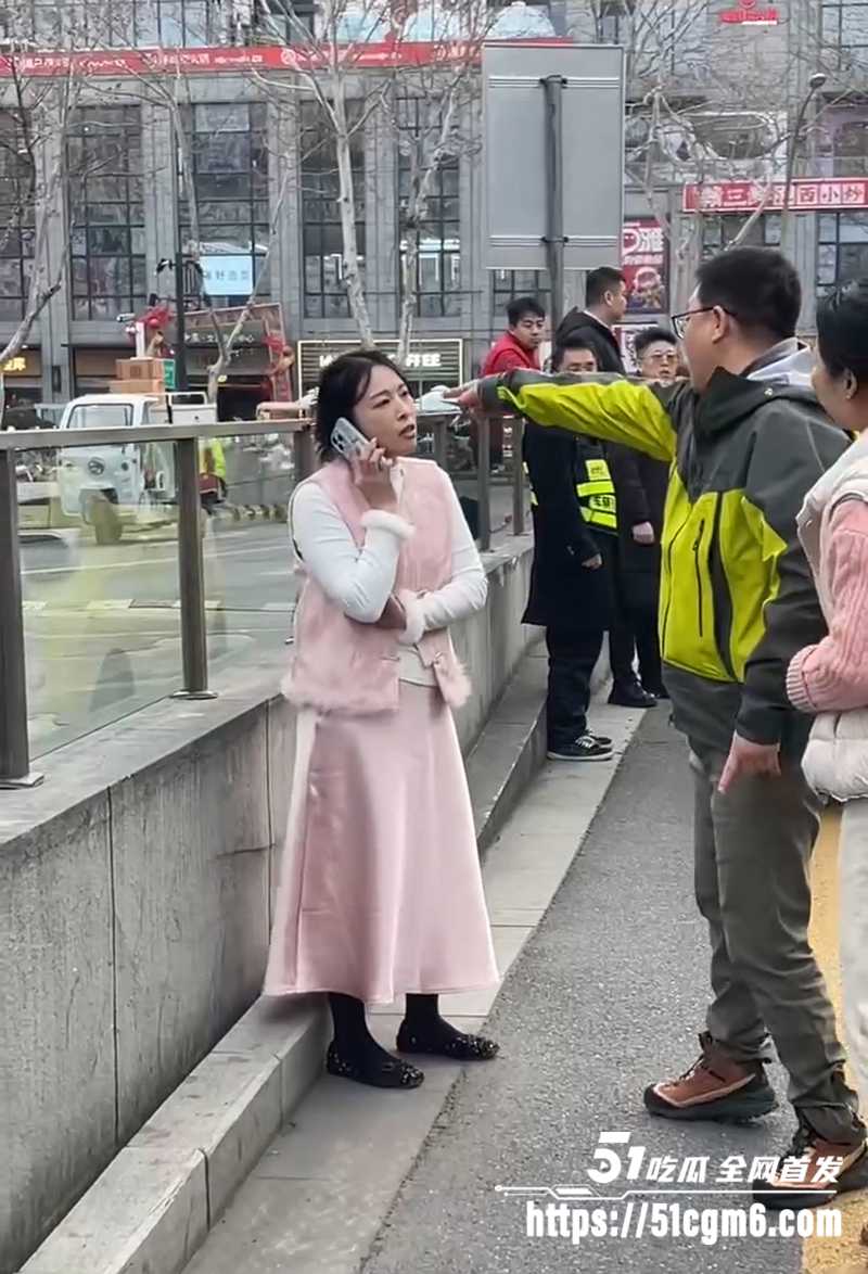 江苏扬州路怒症遇碰瓷姐视频曝光 5 拷贝