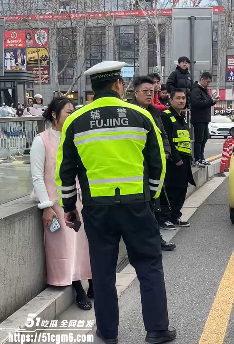 江苏扬州路怒症遇碰瓷姐视频曝光 8 拷贝