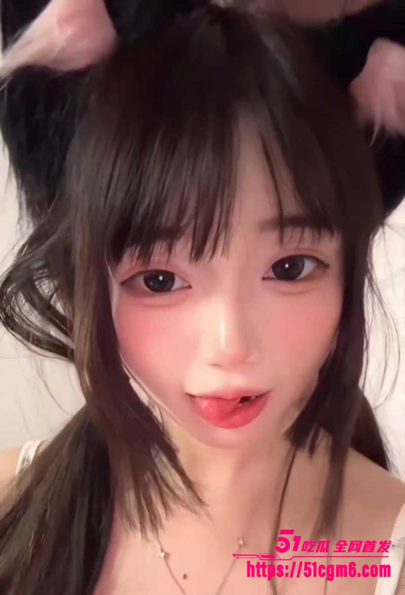 玉女网红清纯妮妮私定福利流出 3 拷贝