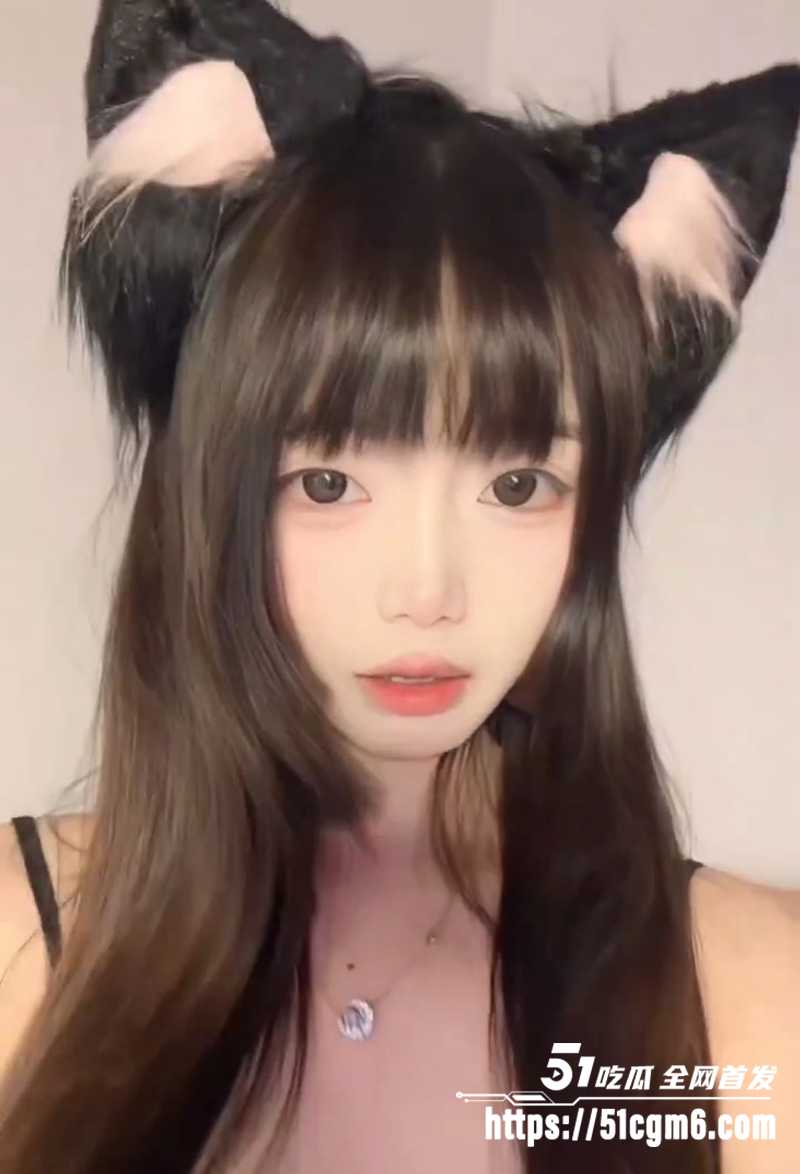 玉女网红清纯妮妮私定福利流出 2 拷贝