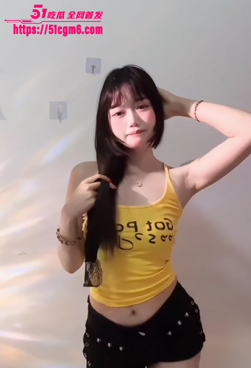玉女网红清纯妮妮私定福利流出 7 拷贝