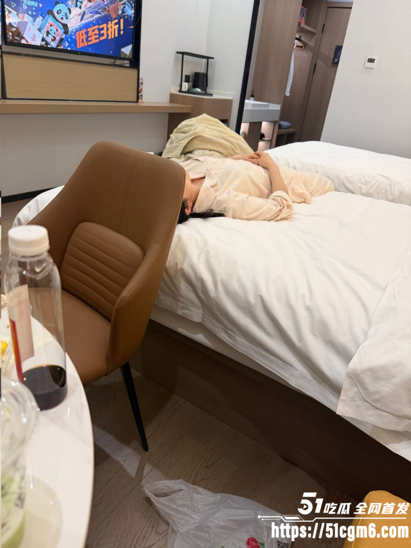 渣男为升职加薪主动献妻领导010
