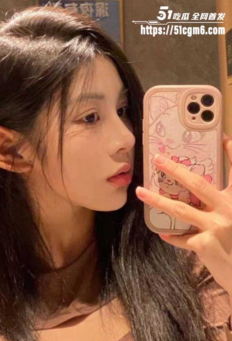极品颜值女神情侣私拍流出 清纯甜妹变听话小母狗 黑丝翘臀掰逼求操 无套后入浪叫到失神！