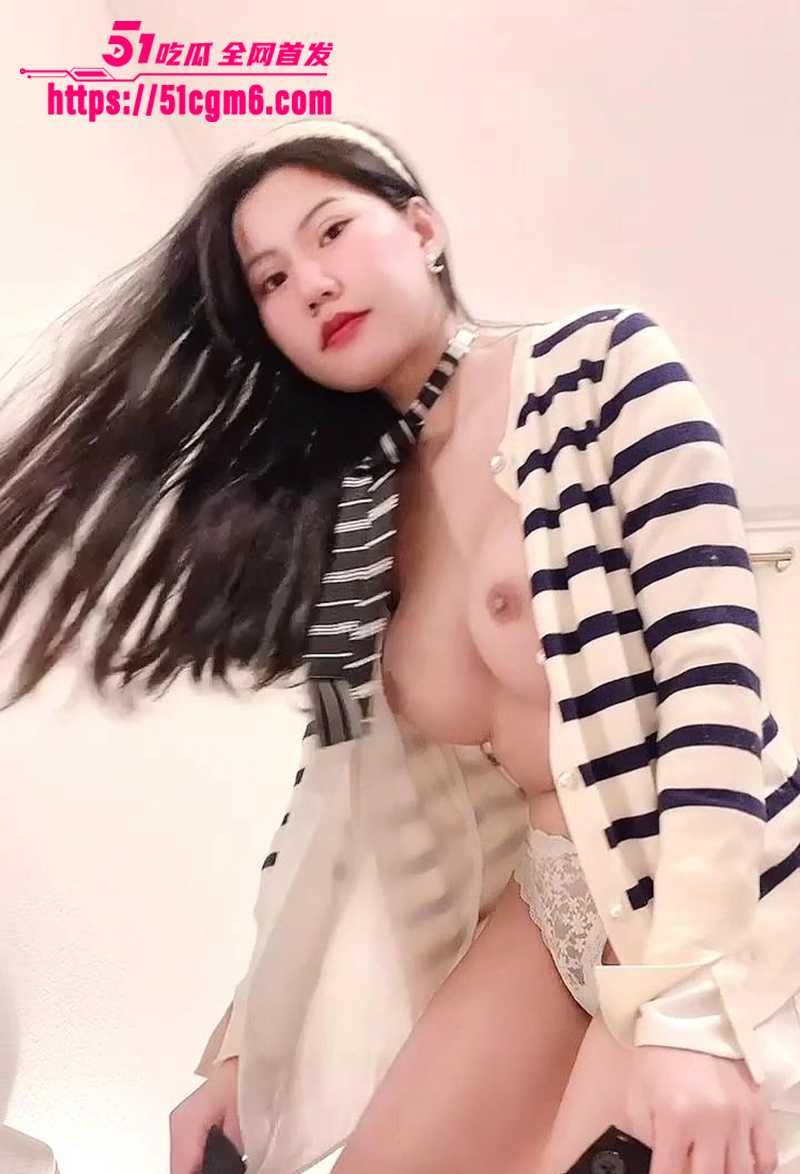越南爆乳人气博主ppsuwanOF订阅福利合集流出8拷贝