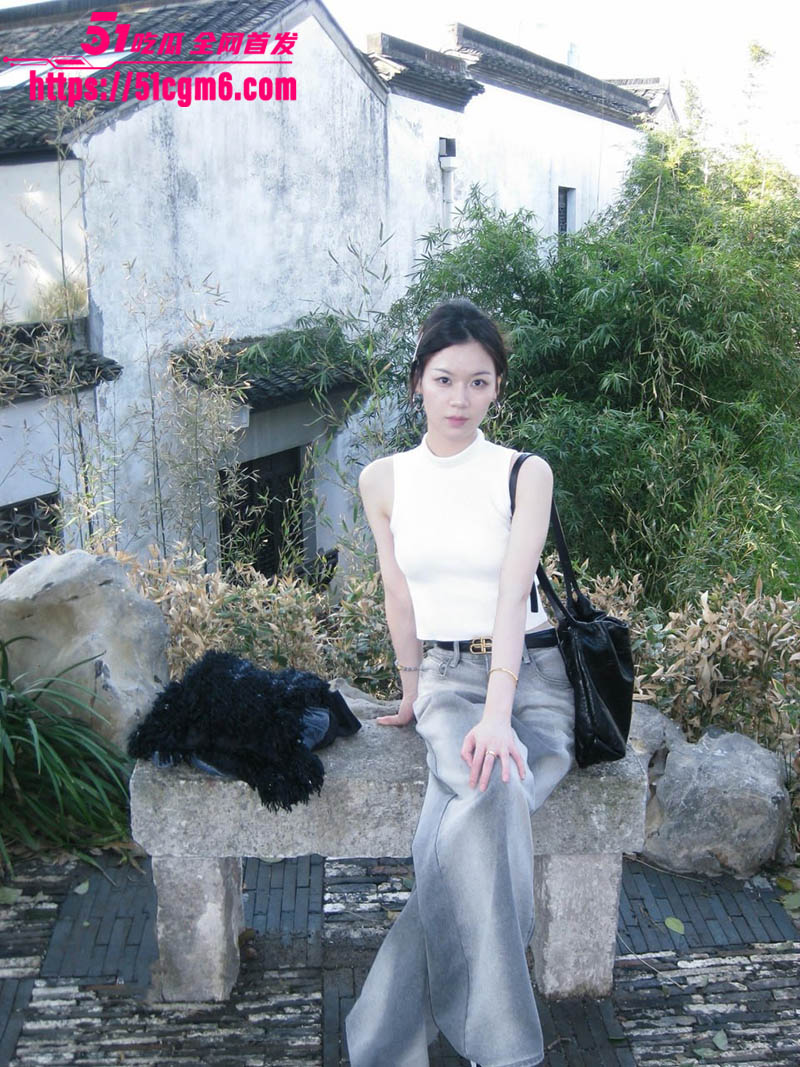 浙江反差母狗 魏凝 性爱视频泄漏 清纯白领情趣内衣性感撩人 露脸深喉多姿势猛操白桨四溢 秒变专属骚货！