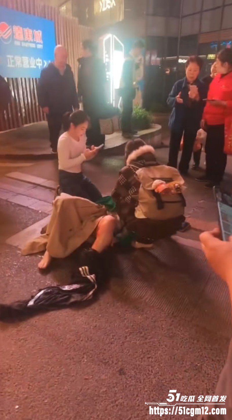 重庆两江新区观音桥发生重大车祸事件 2