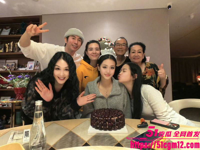 钟丽缇女儿考拉自拍翻车 5
