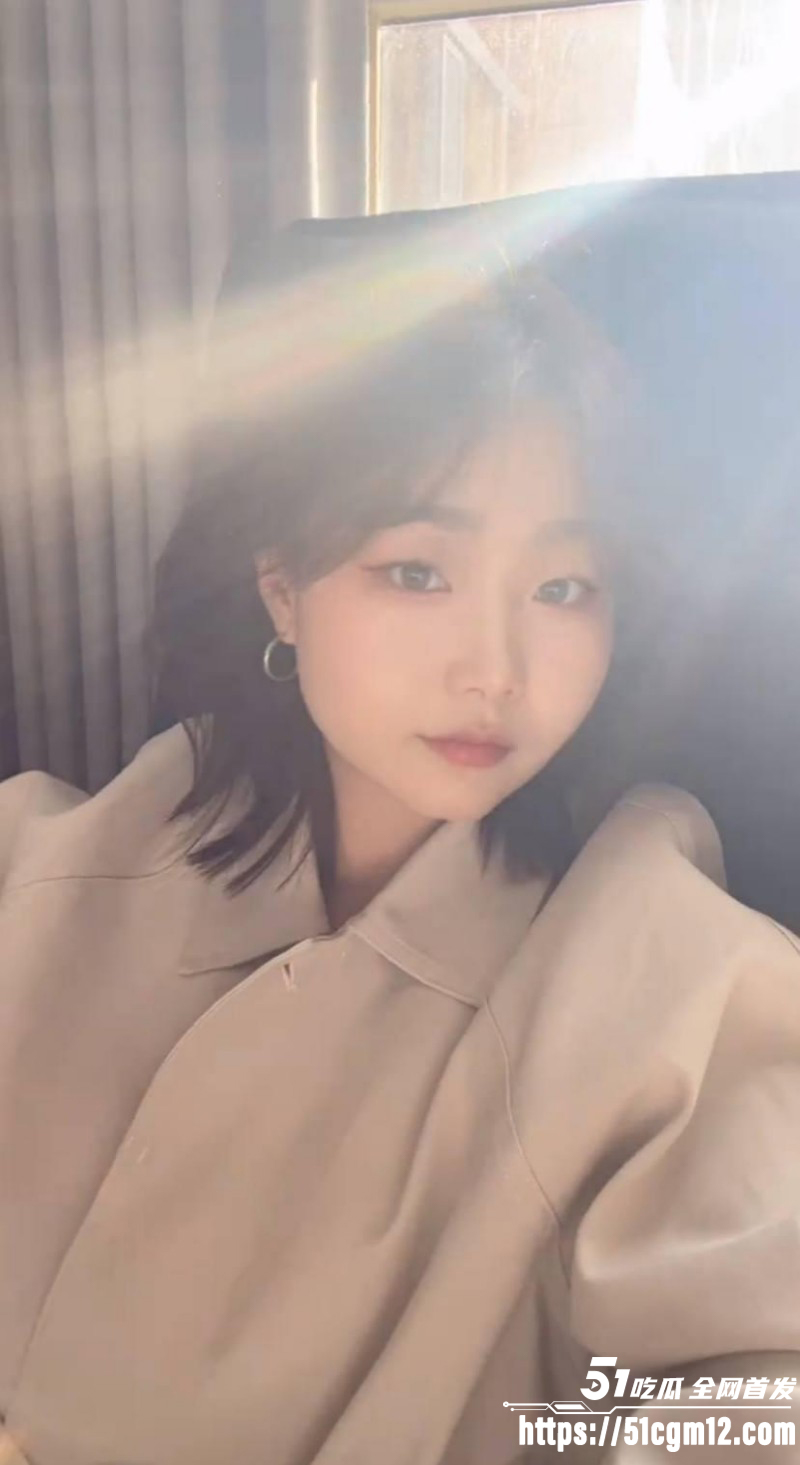 王泽宇脚踏多船出轨被女友PPT曝光03