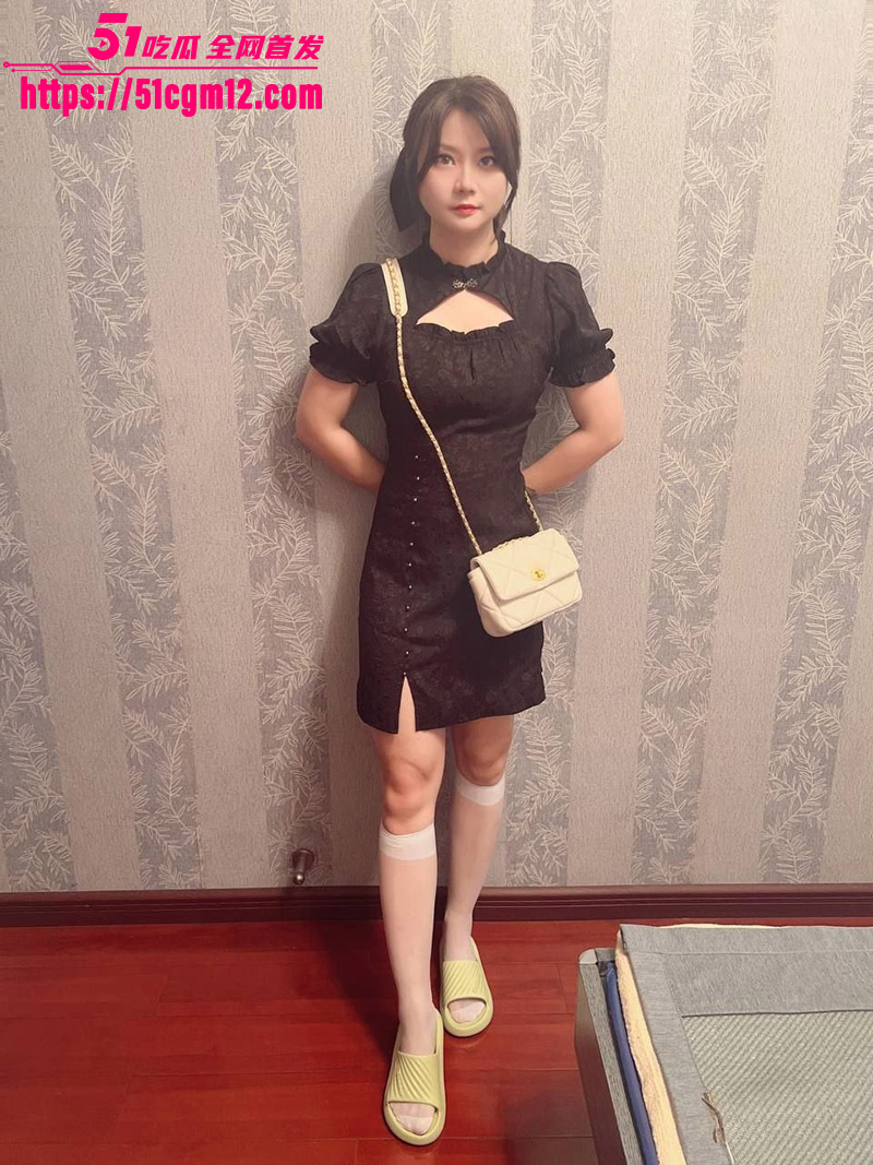 重庆巨乳少妇刚结婚就出轨 被健身小伙酒店爆操彻底征服 骚逼被操到高潮浪叫 极品白嫩大奶令人垂涎欲滴！