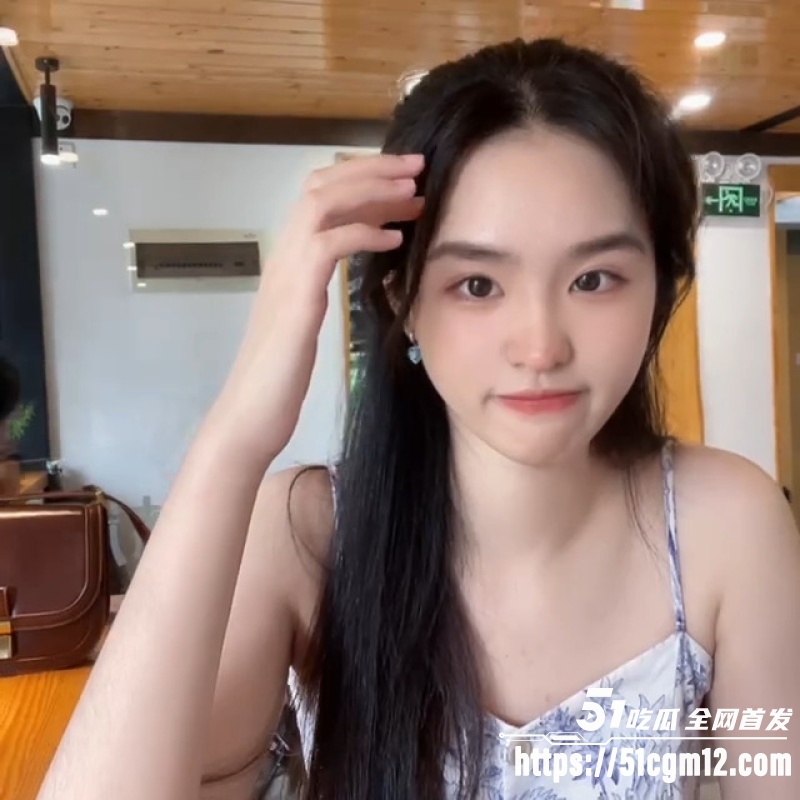 长发极品美女 李钰涵 被金主包养 自慰视频挑逗金主后露脸实战 被狂干到淫水泛滥