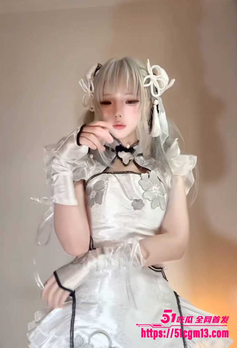 抖音90万粉丝网红芃芃大人被调教视频流出2拷贝