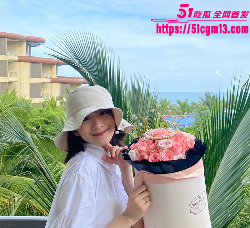 清纯花店老板娘私密Vlog曝光 露脸口交叫声销魂 用最甜的声音叫最浪的床 堪称反差天花板！