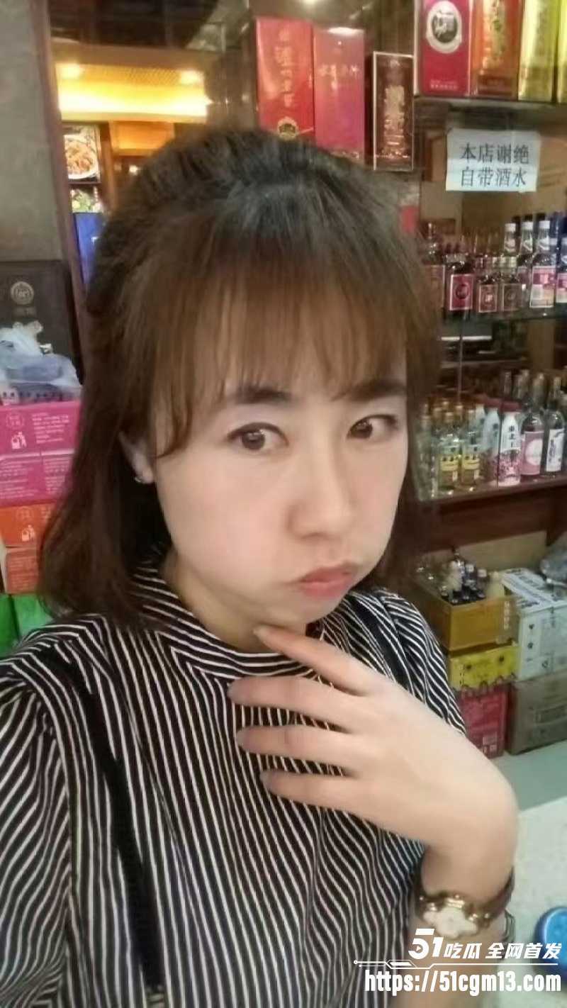 黑龙江鸡西超市老板娘 韩艳丽 高颜熟女身材火辣 性欲极强被无套狂干 私下骚浪不堪！